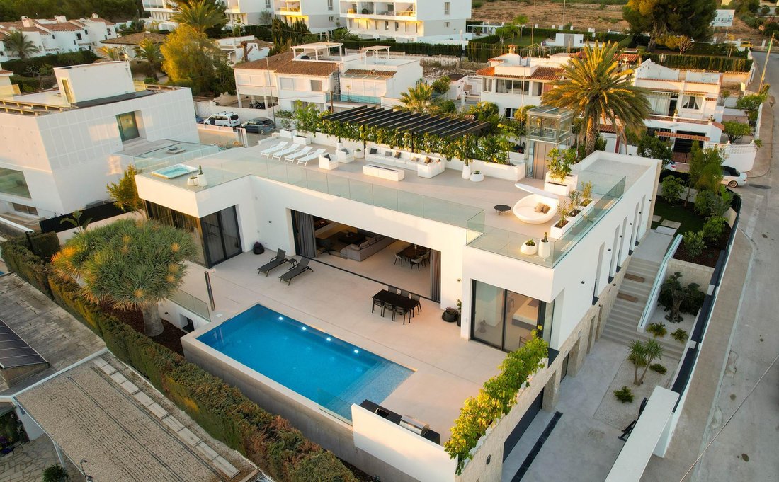Villa in l'Albir, l'Alfas del Pi, Valencian Community 1 - 16988322