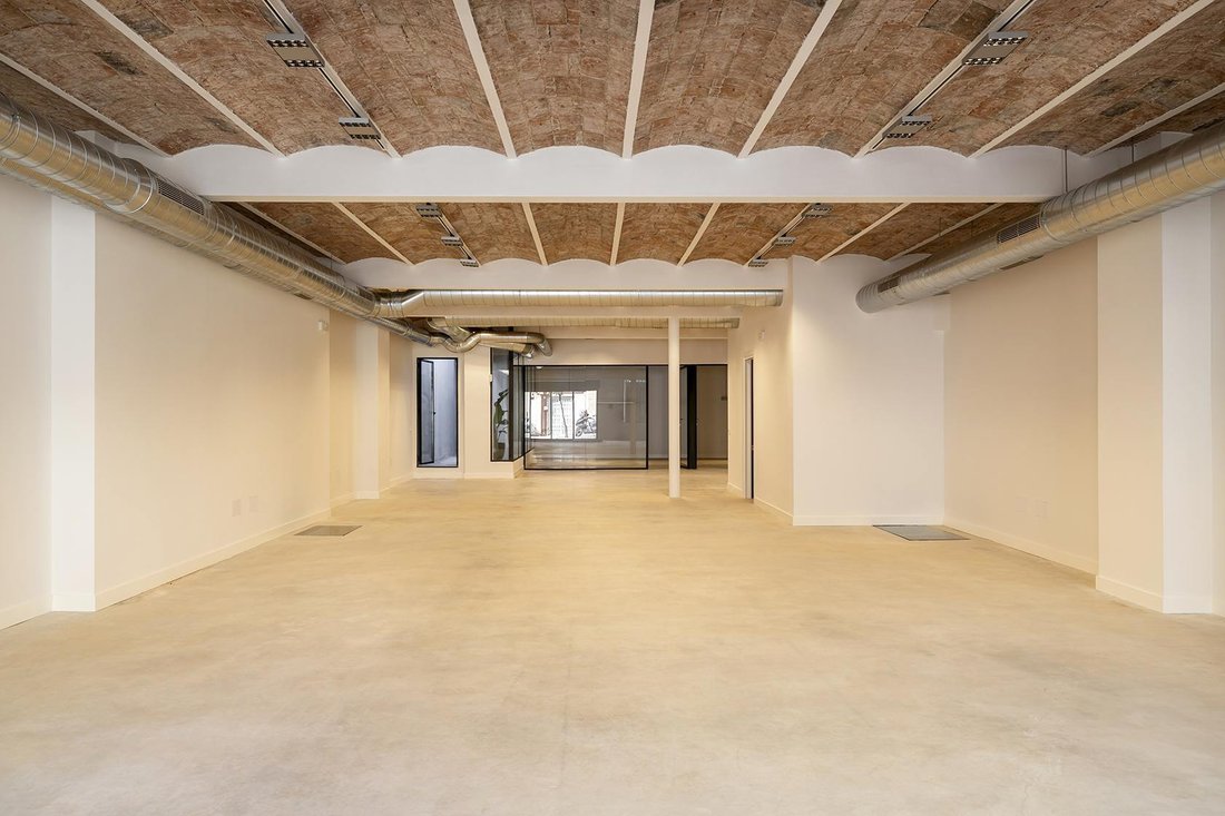 Apartment in Eixample, Barcelona, Spain 5 - 17220318