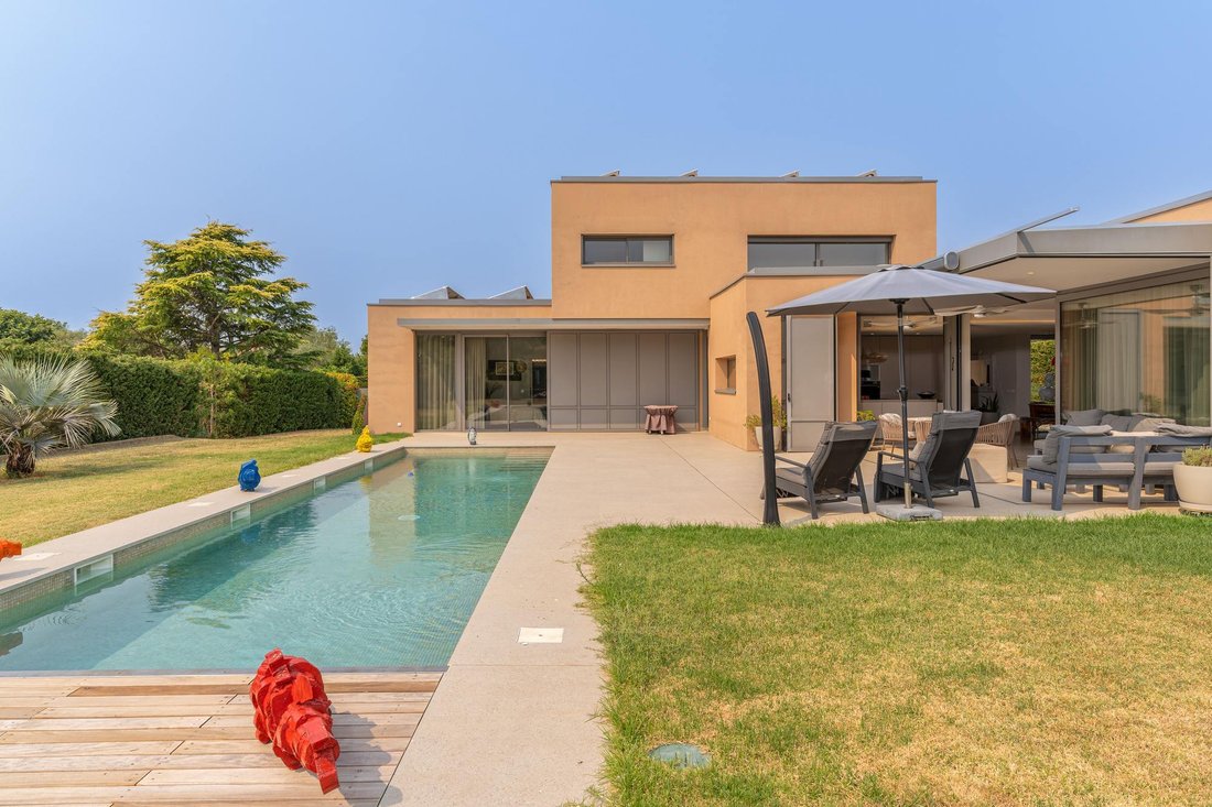 Villa in Peralada, Catalonia, Spain 2 - 16988631