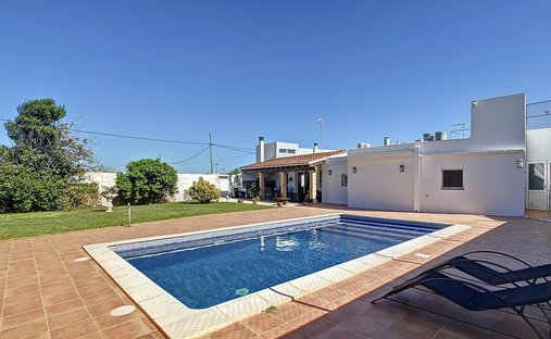Landhaus in Ciutadella, Balearische Inseln, Spanien 1