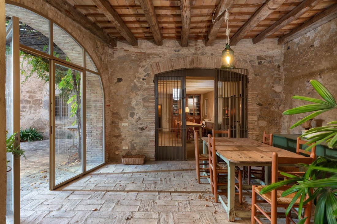 Country House in Vilamacolum, Catalonia, Spain 4 - 16988175