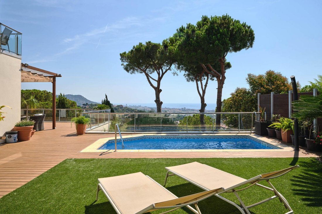 Villa in Premia de Dalt, Catalonia, Spain 3 - 16988995