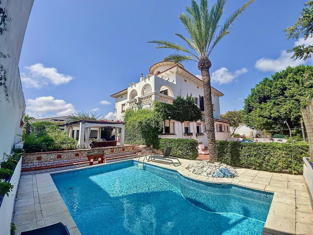 Villa in Maó / Mahón, Balearic Islands, Spain 1 - 16987838