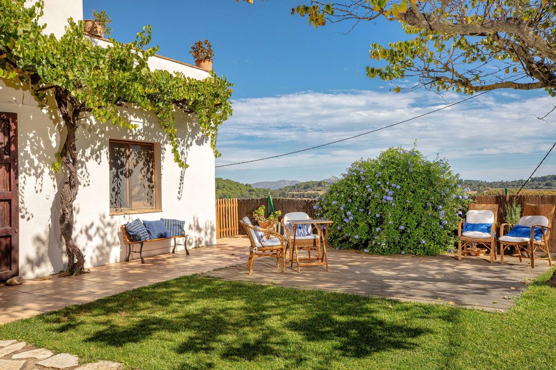 Country House in la Bisbal d'Emporda, Catalonia, Spain 2 - 17396477