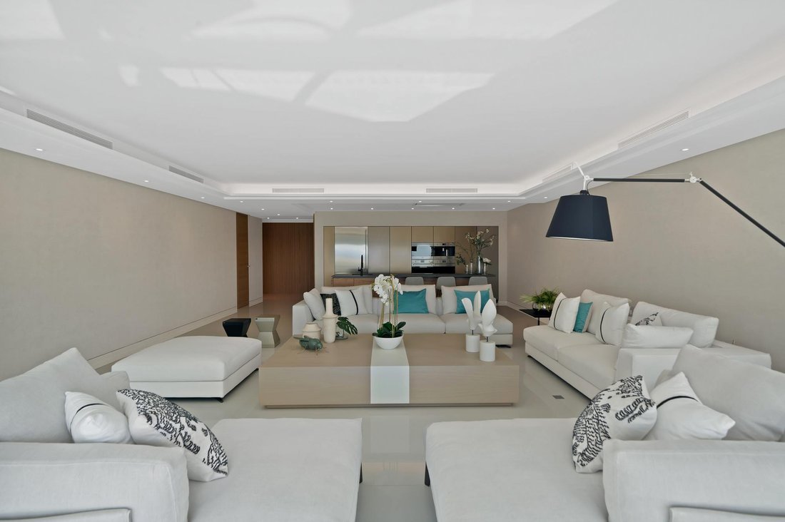 Apartment in Puerto Banus, Marbella, Spain 3 - 17431707