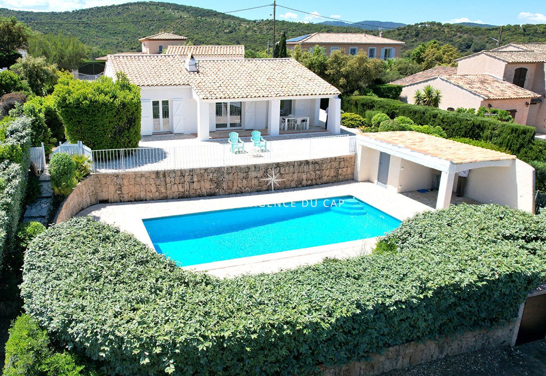Villa in Frejus, Provence-Alpes-Côte d'Azur, France 1 - 17800314