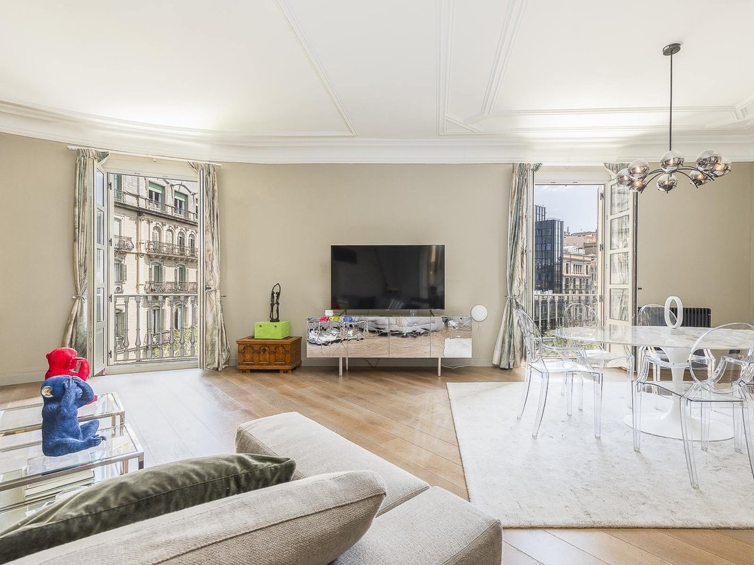 Apartment in Eixample, Barcelona, Spain 2 - 17619041