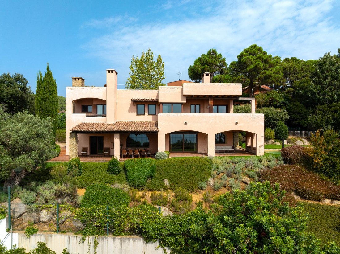 Villa in Sant Pol de Mar, Catalonia, Spain 2 - 16988564