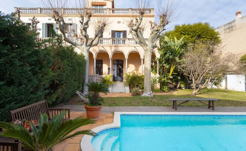 Villa in Argentona, Catalonia, Spain 1