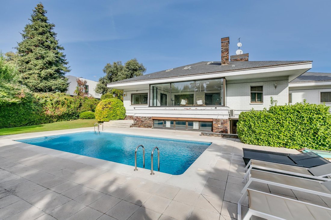 Villa in La Moraleja, Alcobendas, Comunidad de Madrid 2 - 16988860