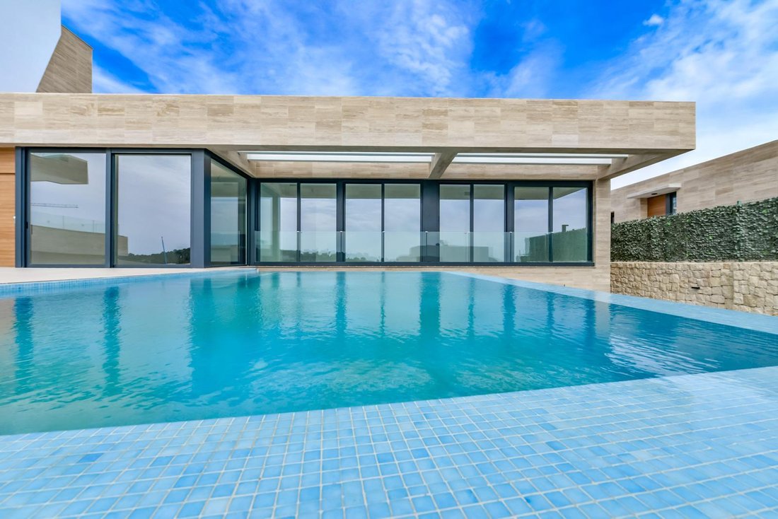 Villa in Finestrat, Valencian Community, Spain 1 - 16989277