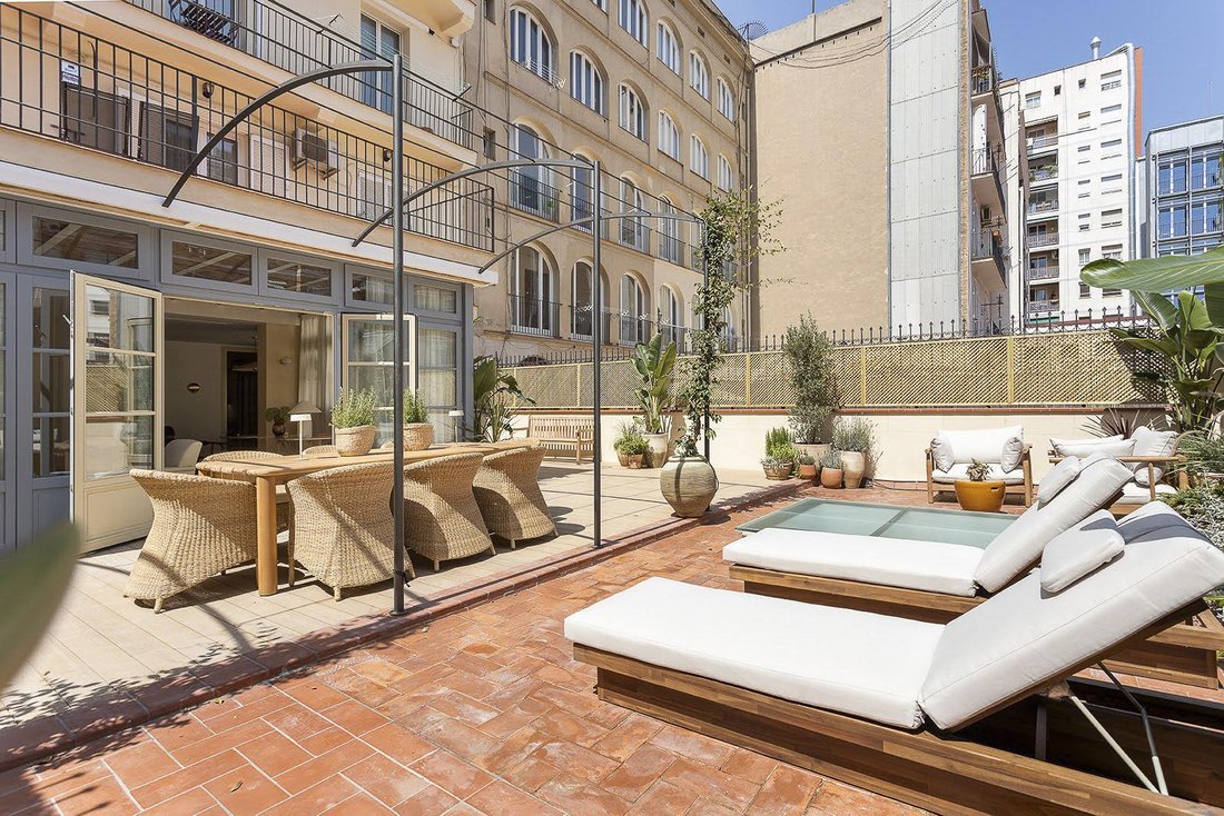 Apartment in Eixample, Barcelona, Spain 2 - 16987734