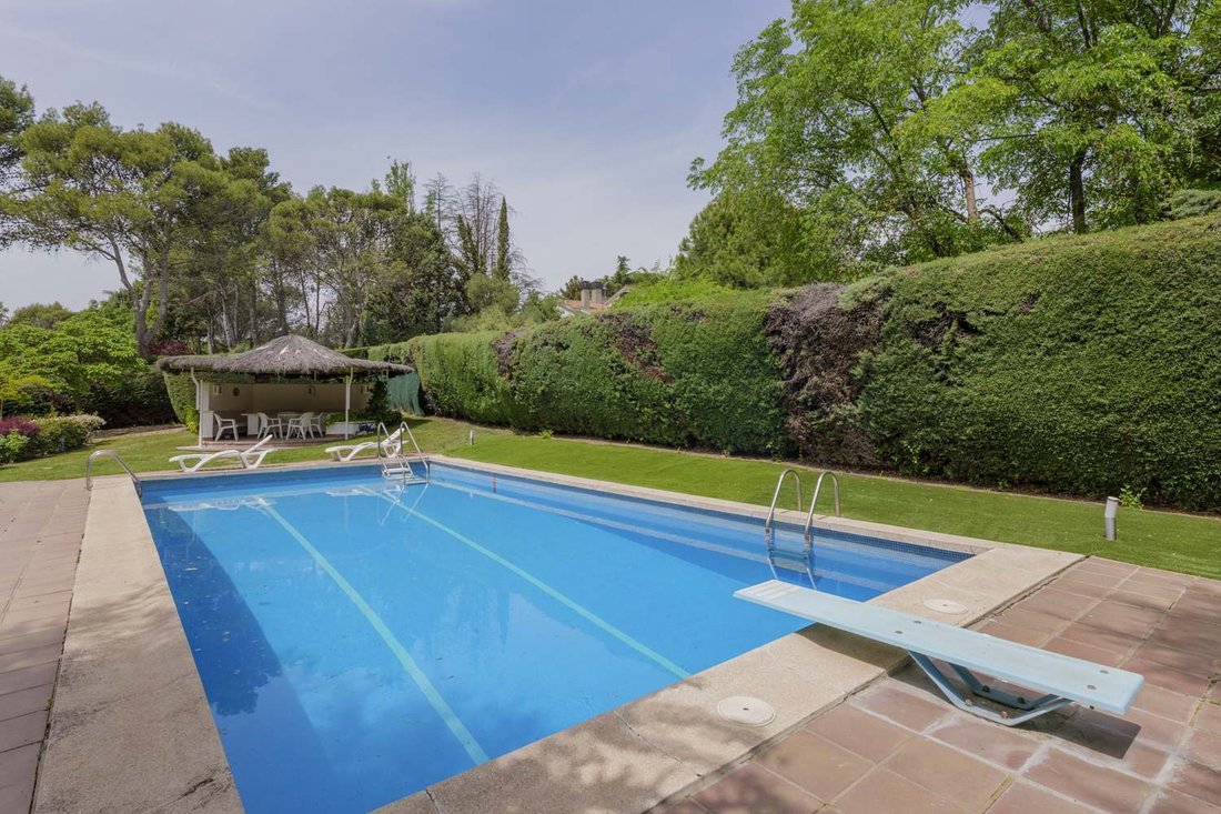 Villa in Boadilla del Monte, Comunidad de Madrid, Spain 3 - 17744571