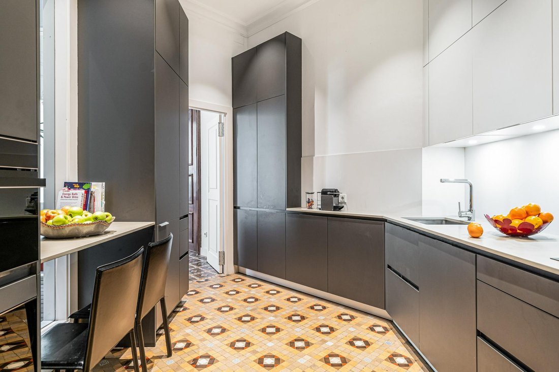 Apartment in Eixample, Barcelona, Spain 4 - 10891532