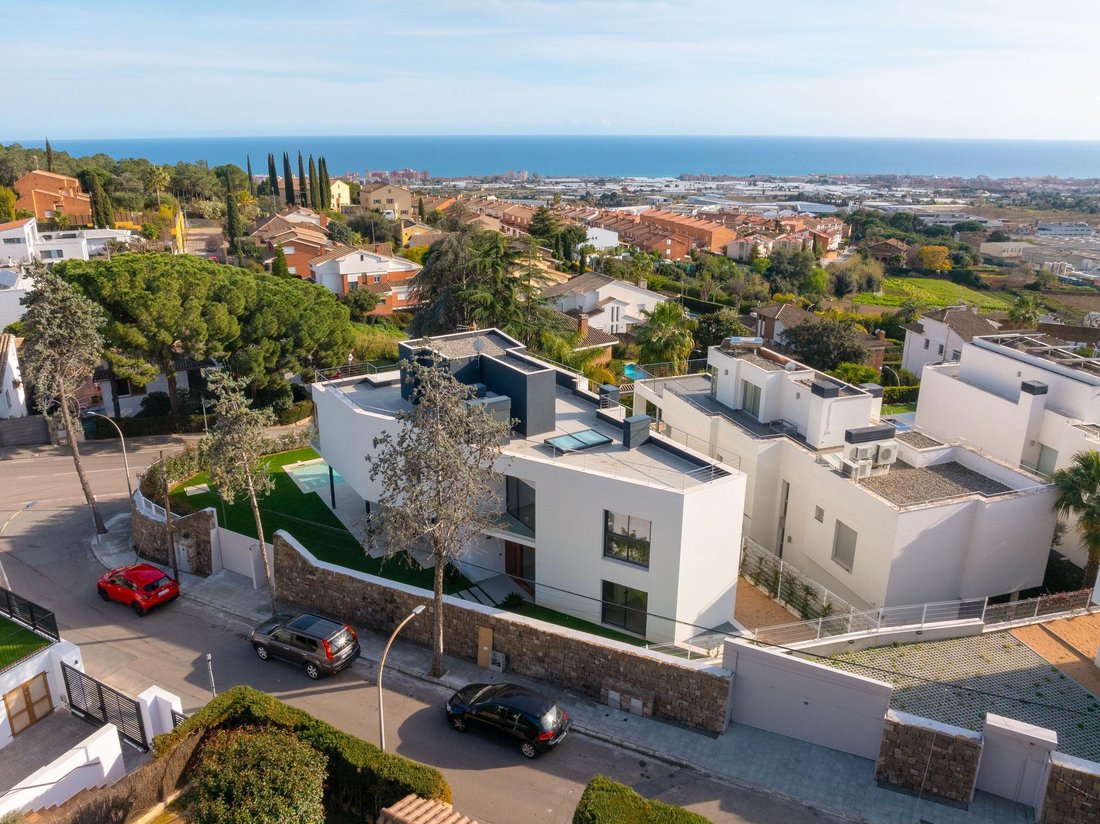 Villa in Vilassar de Dalt, Catalonia, Spain 4 - 16988856