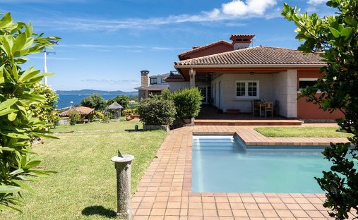 Villa in Panxon, Nigrán, Spanien 1
