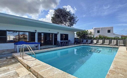 Villa in Ciutadella de Menorca, Balearic Islands, Spain 1