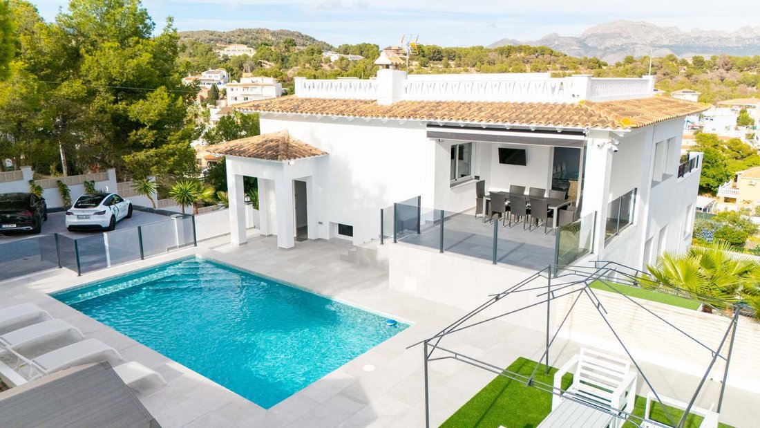 Villa in la Nucia, Valencian Community, Spain 2 - 16987499