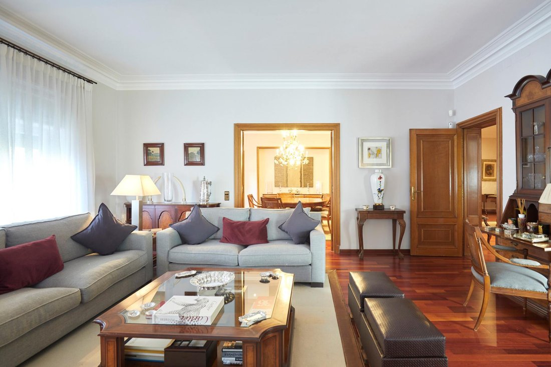 Apartment in Sarrià-Sant Gervasi, Barcelona, Spain 4 - 17373313