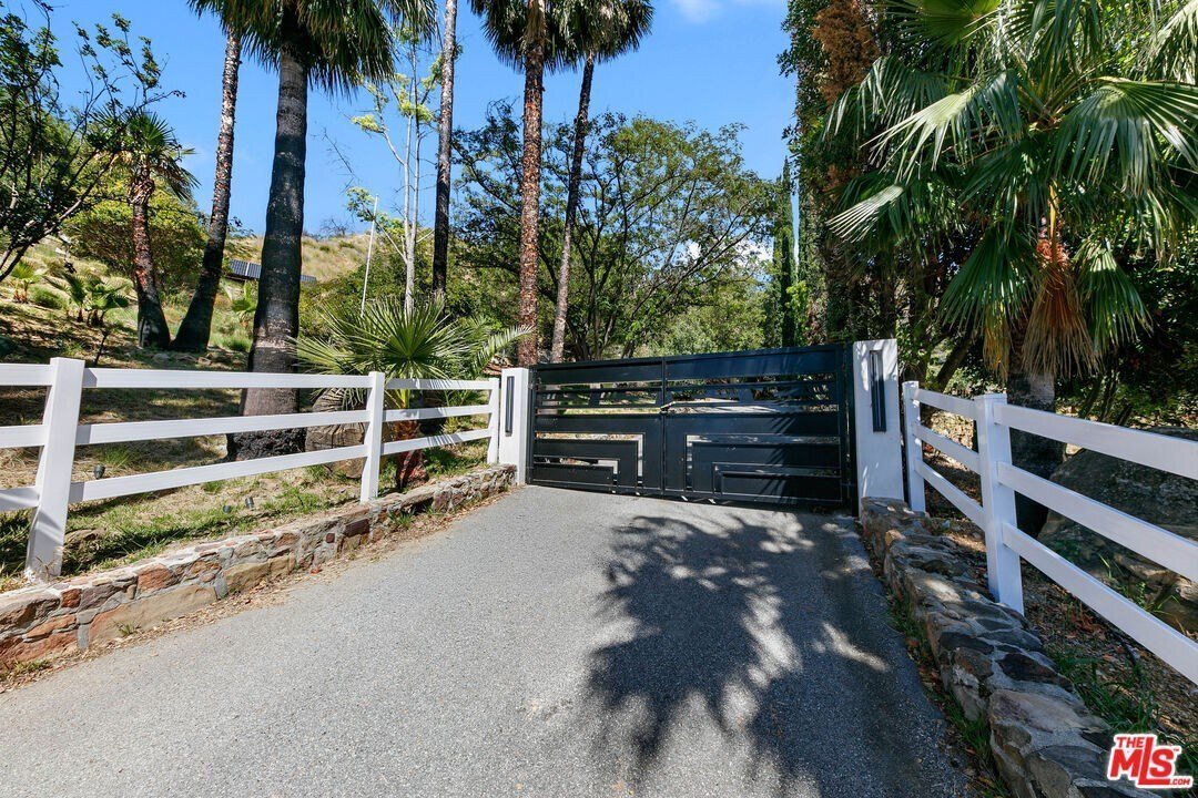 Land in Malibu, California, United States 4 - 17801551