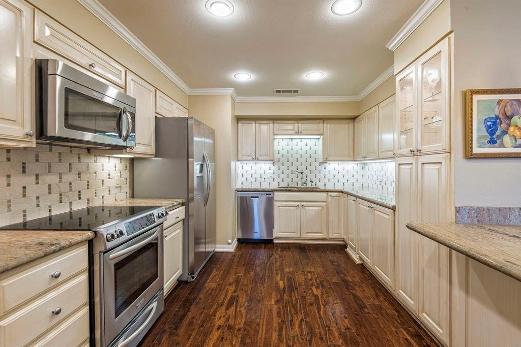 Condo in Dallas, Texas, United States 2 - 17799744