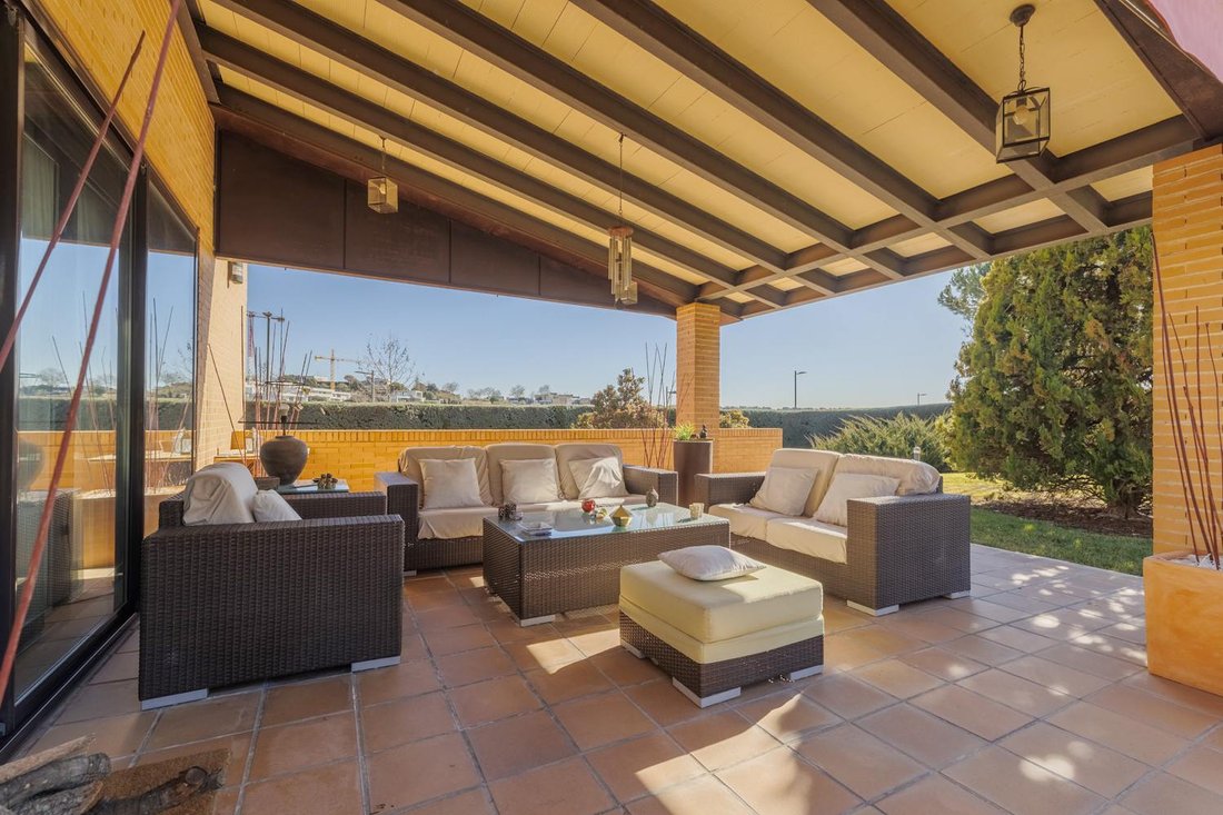 Villa in Boadilla del Monte, Comunidad de Madrid, Spain 4 - 16988974