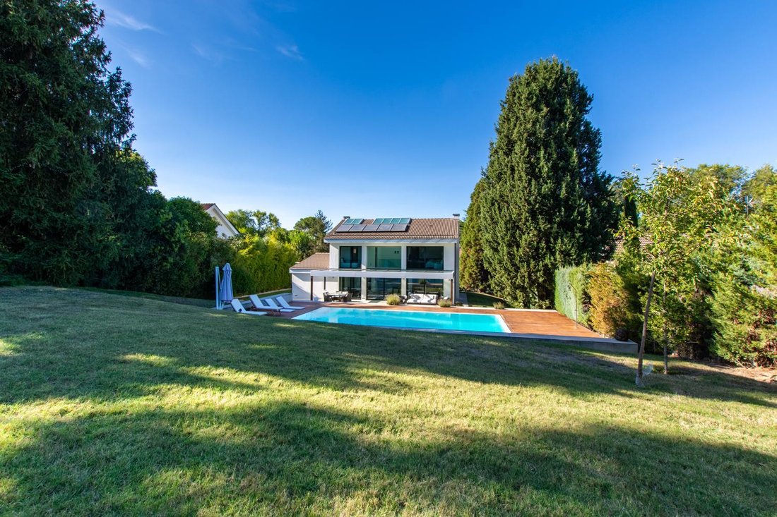 Villa in Pozuelo de Alarcon, Comunidad de Madrid, Spain 4 - 16987581