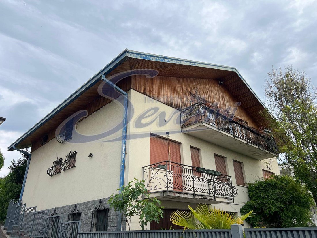 Villa in Uggiate Trevano, Lombardy, Italy 5 - 17801263