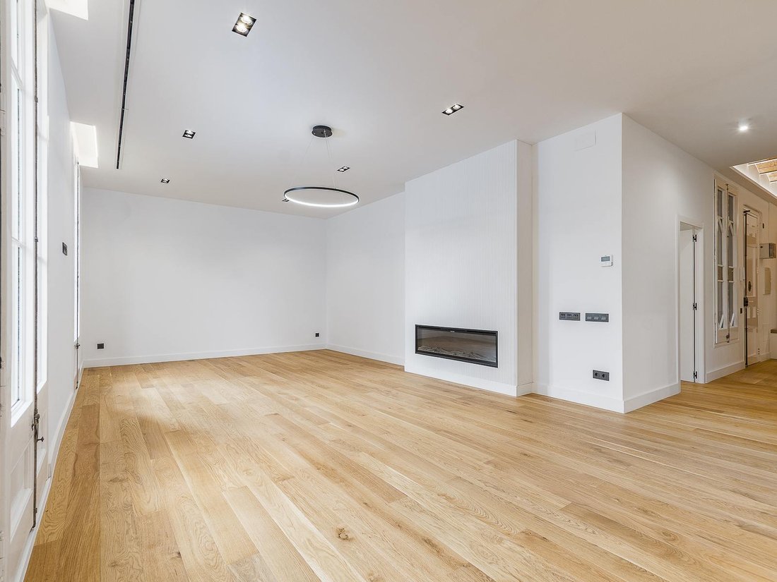 Apartment in Eixample, Barcelona, Spain 1 - 16563195