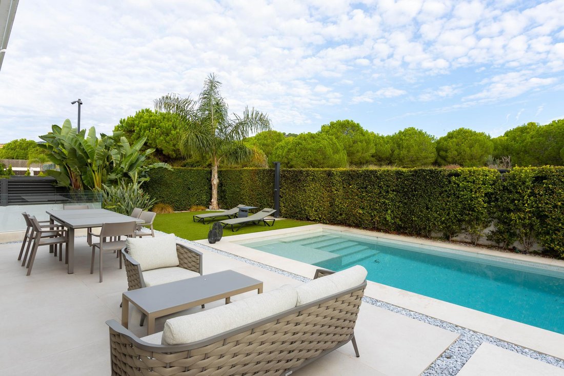 Villa in Montgat, Catalonia, Spain 3 - 16988370