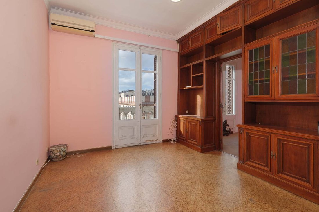 Apartment in Eixample, Barcelona, Spain 1 - 17531414
