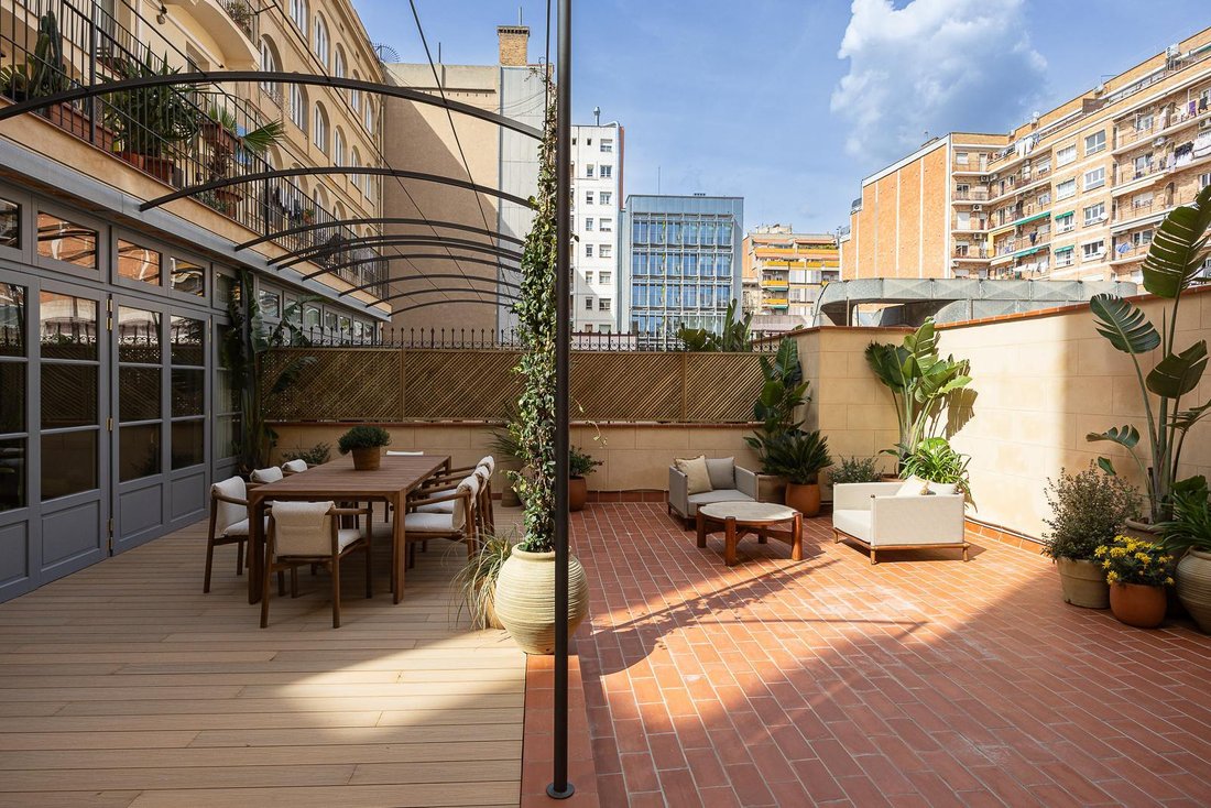 Apartment in Eixample, Barcelona, Spain 2 - 17429420