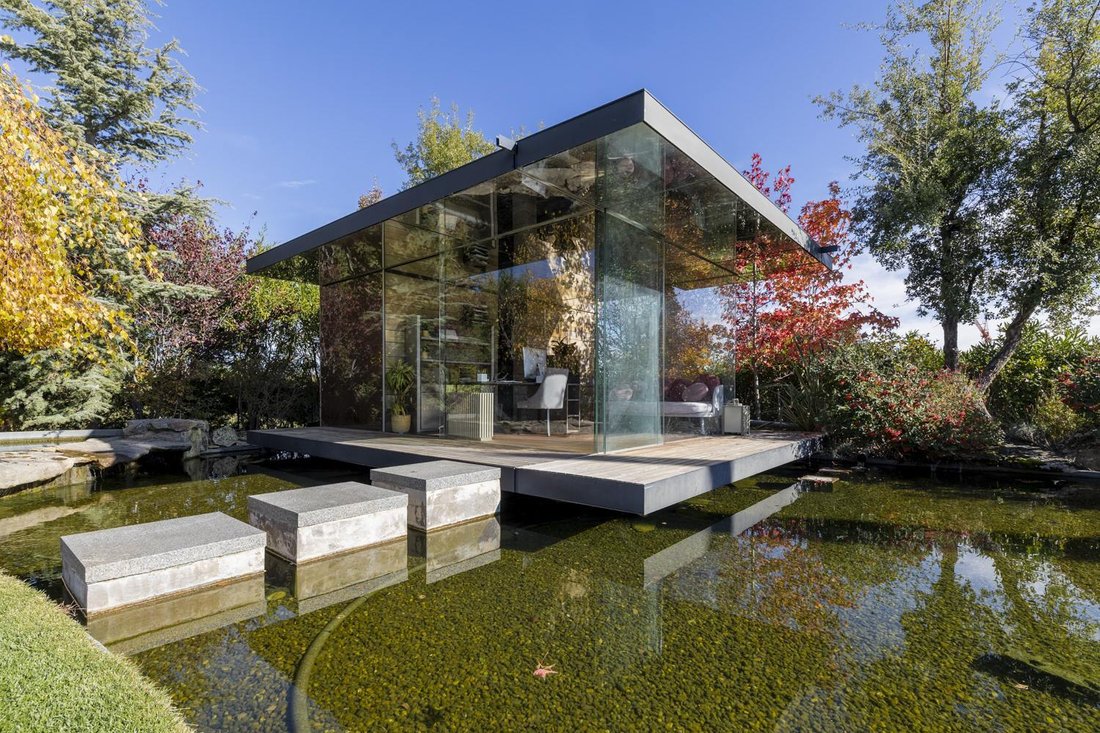 Villa in Pozuelo de Alarcon, Comunidad de Madrid, Spain 3 - 16987484