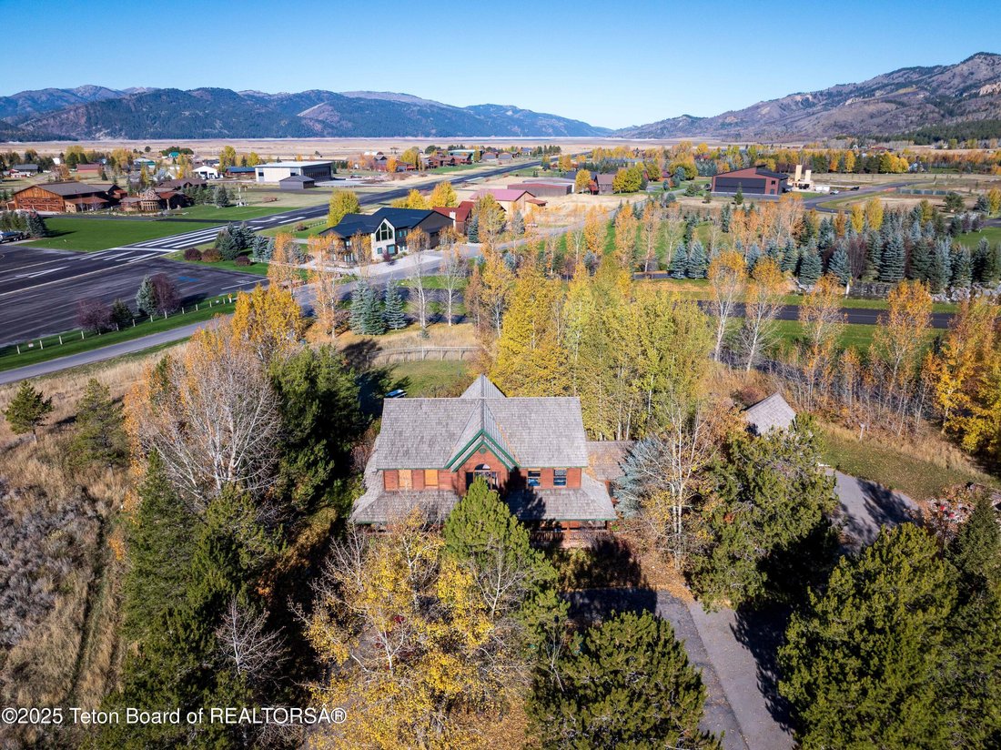 House in Alpine, Wyoming, United States 2 - 17799952