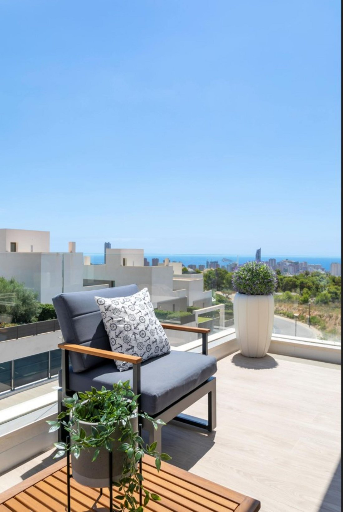 Villa in Finestrat, Valencian Community, Spain 1 - 16989026