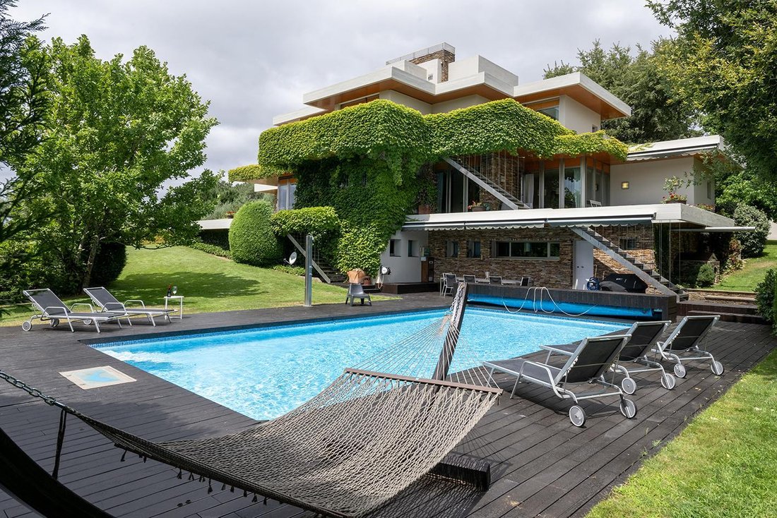 Villa in O Pereiro de Aguiar, Galicia, Spain 4 - 16987974