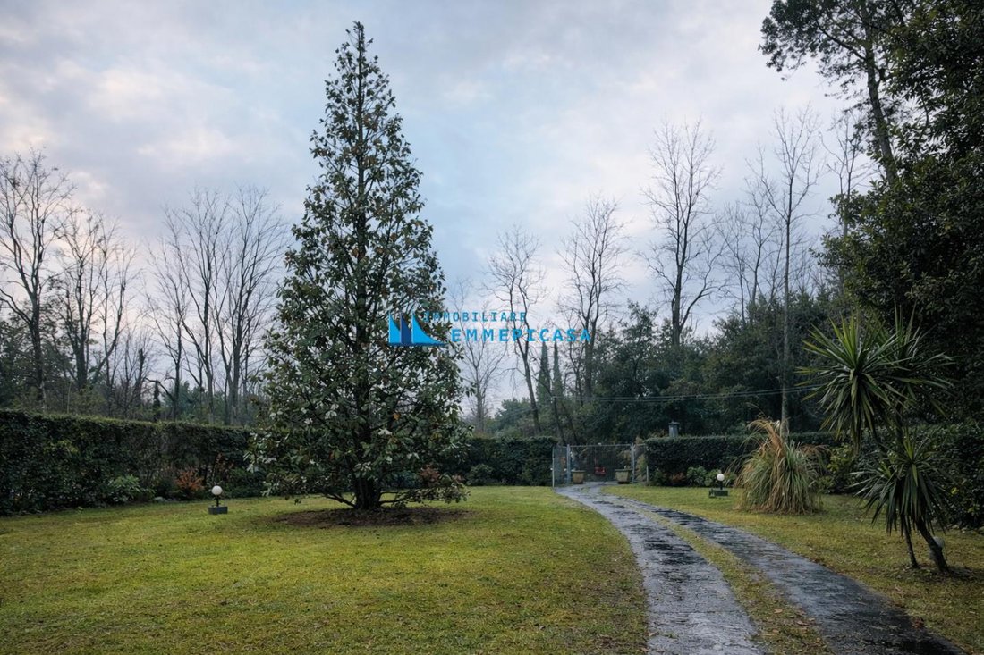 Villa in Ronchi, Massa, Italy 5 - 17799177