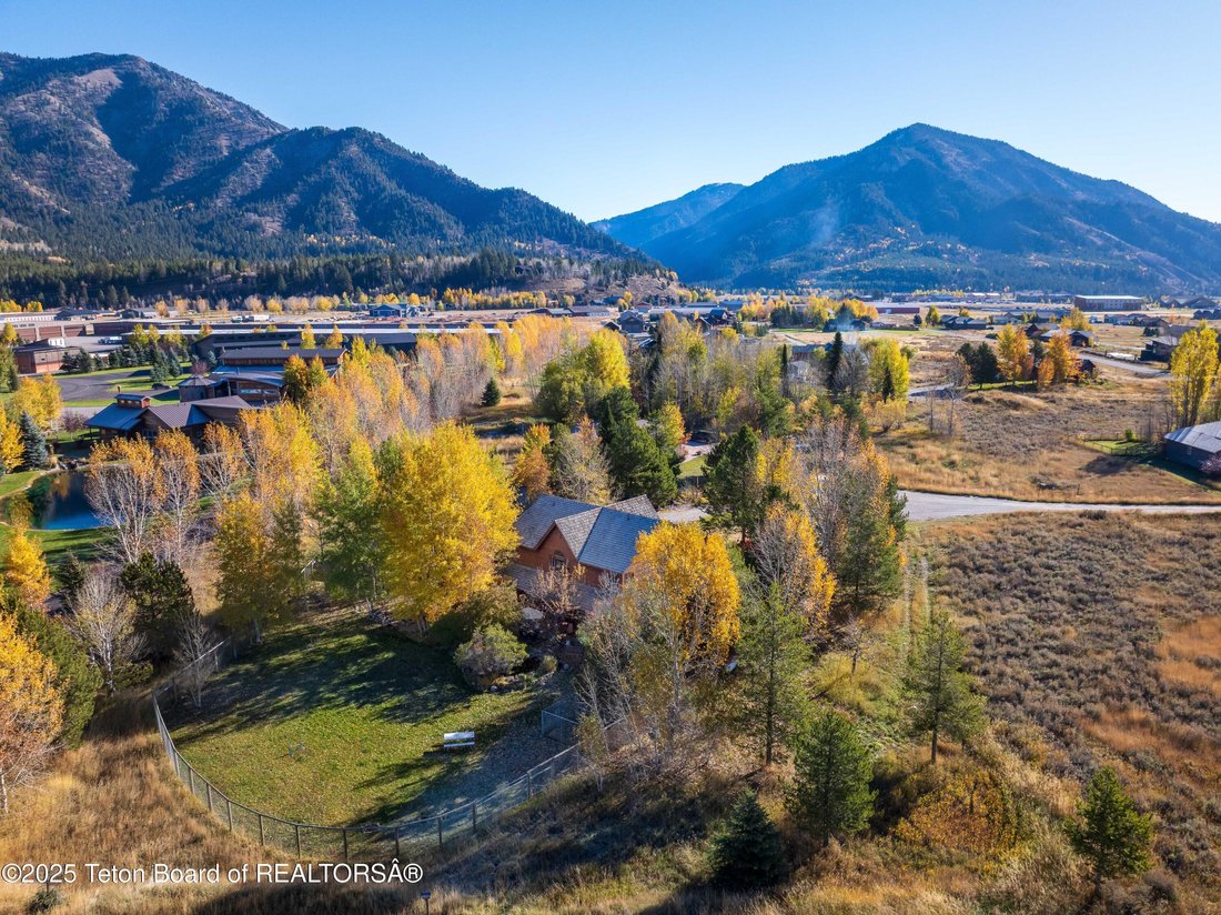 House in Alpine, Wyoming, United States 3 - 17799952