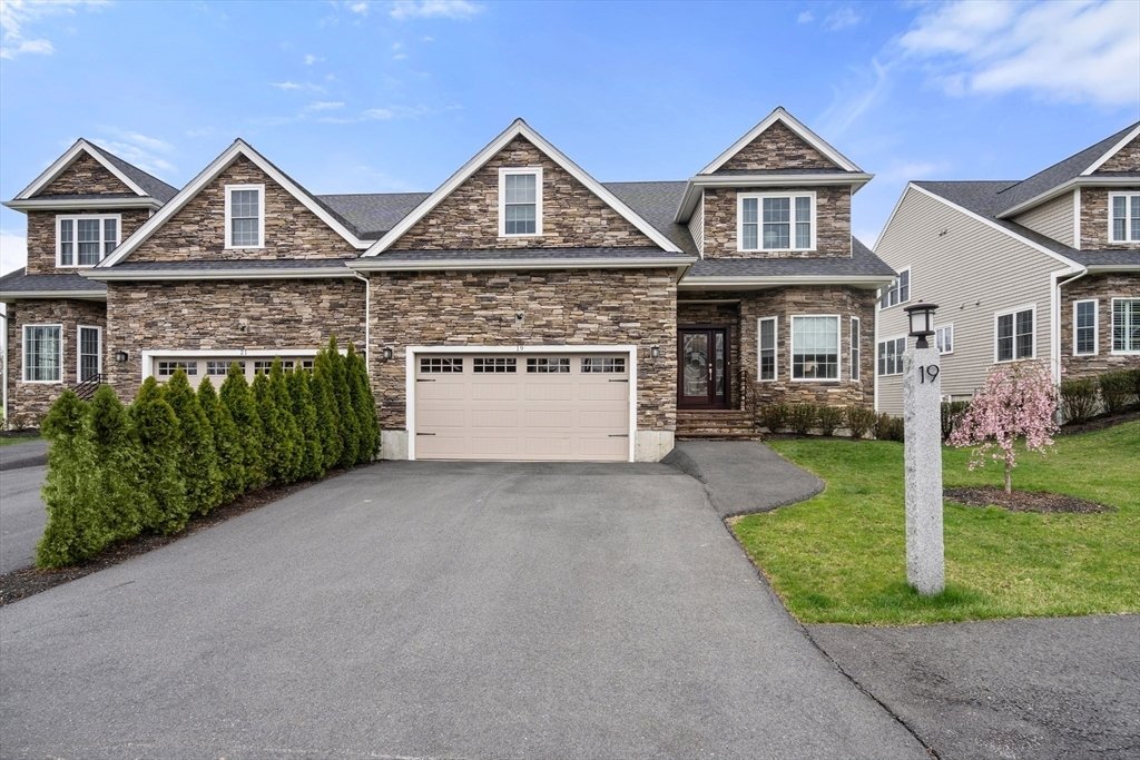 House in Sharon, Massachusetts, United States 1 - 17798112