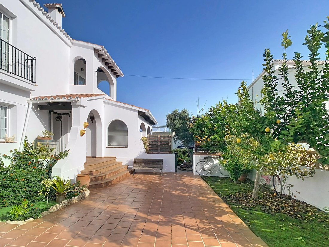 Villa in es Castell, Balearic Islands, Spain 2 - 16987696