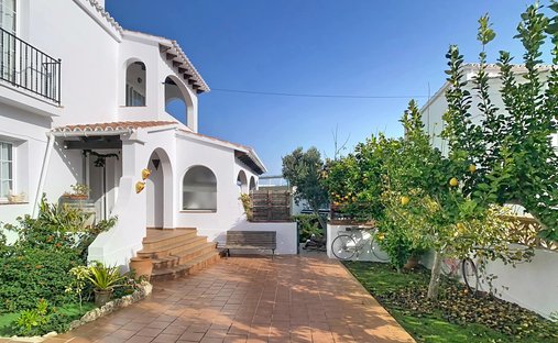 Villa in Es Castell, Balearische Inseln, Spanien 1