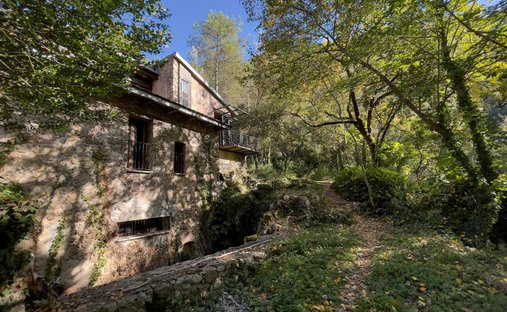 Casa de Campo en San Lorenzo de la Muga, Cataluña, España 1
