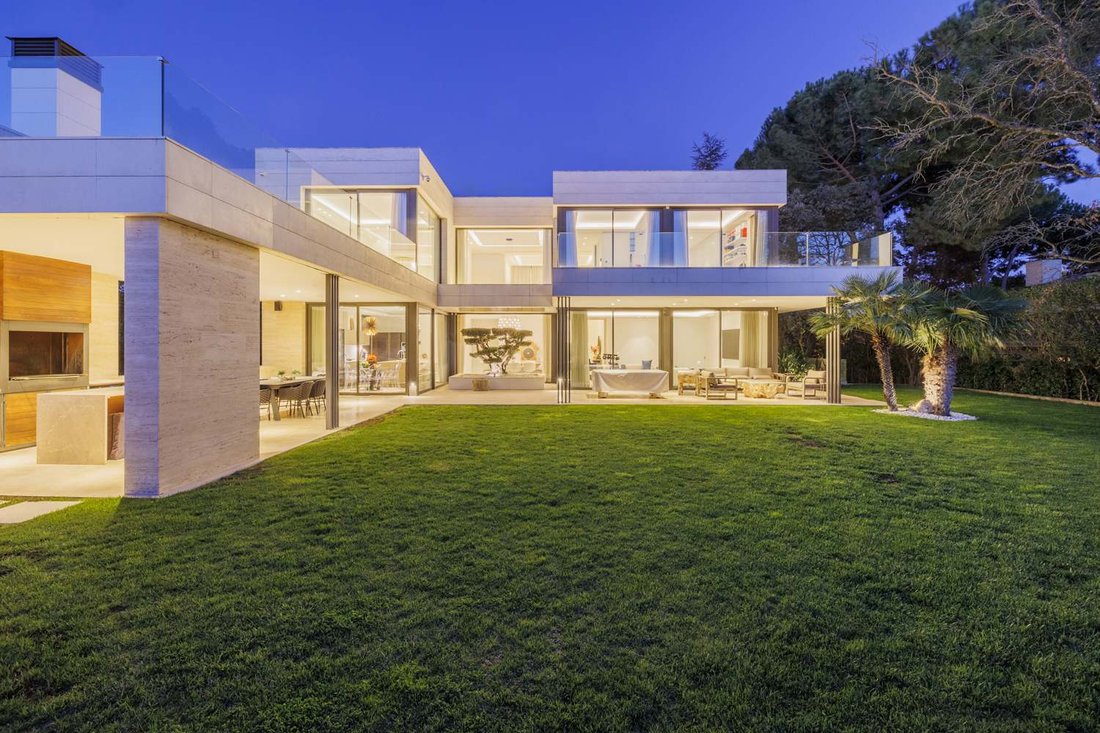 Villa in Pozuelo de Alarcon, Comunidad de Madrid, Spain 5 - 17420609