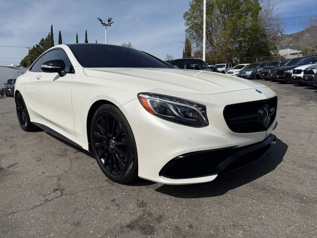 Coupe in Sunland, CA, United States 1 - 17800991