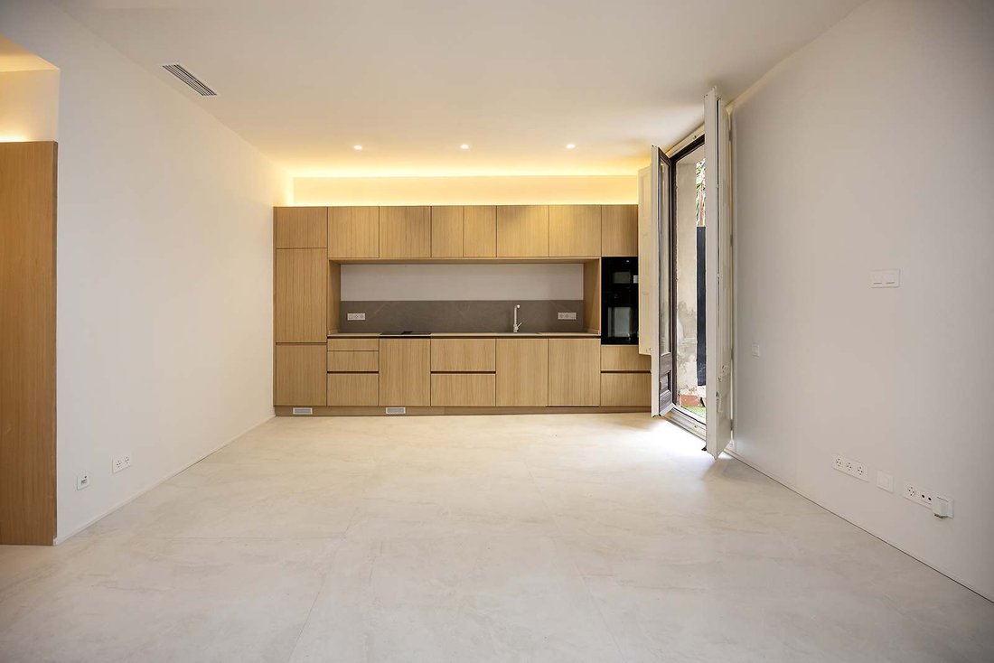 Apartment in Ciutat Vella, Barcelona, Spain 5 - 17429380