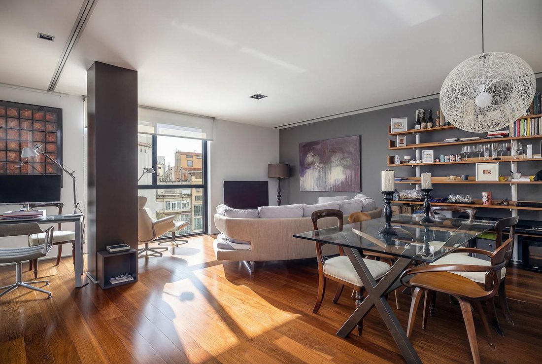 Apartment in Eixample, Barcelona, Spain 2 - 17357449
