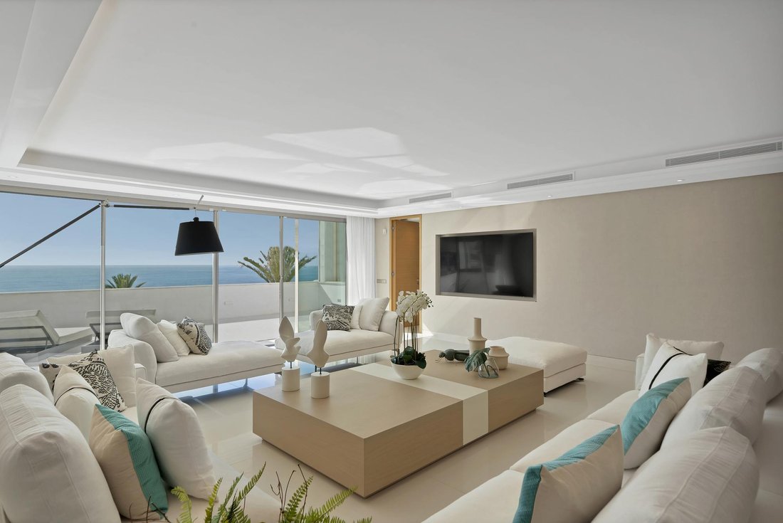 Apartment in Puerto Banus, Marbella, Spain 5 - 17431707