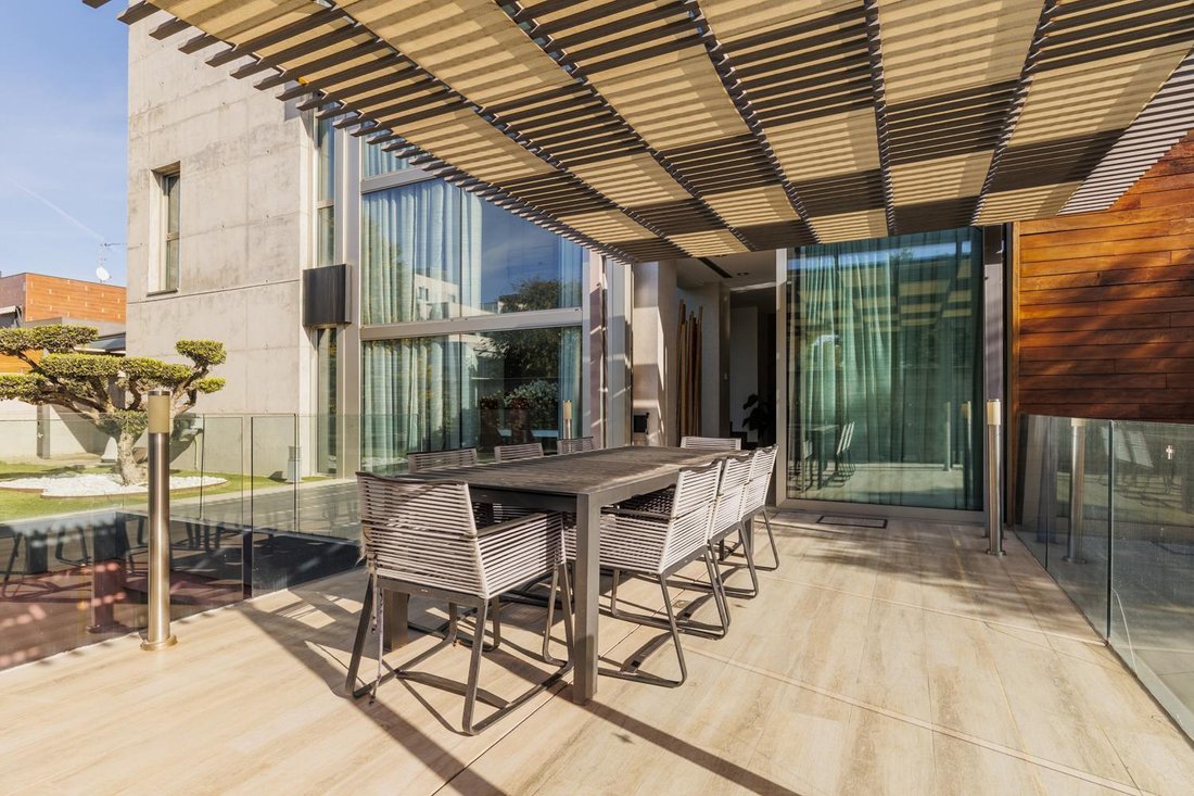 Villa in Moncloa-Aravaca, Madrid, Spain 4 - 16988416