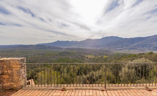 Château à Amer, Catalogne, Espagne 1
