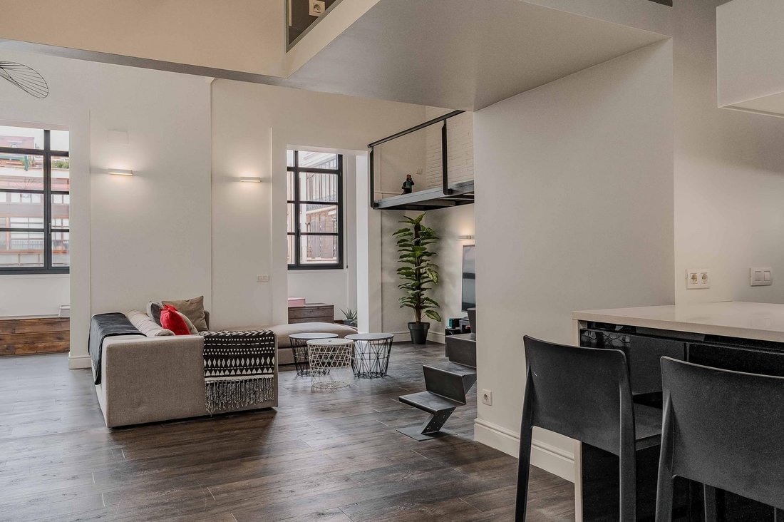 Apartment in Eixample, Barcelona, Spain 3 - 17280866